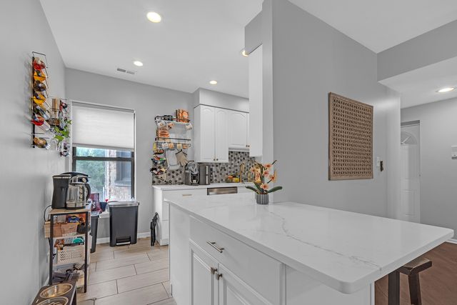 4615 S Michigan Avenue S 2N, Chicago, IL 60653