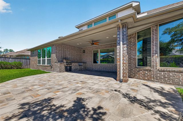 30 Argosy Bend Place, Tomball, TX 77375
