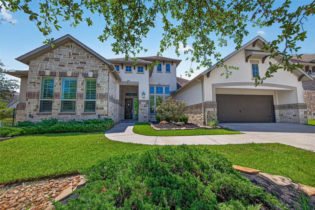 30 Argosy Bend Place, Tomball, TX 77375