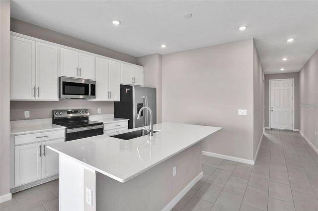 830 BALLANTYNE DRIVE, Lake Wales, FL 33898