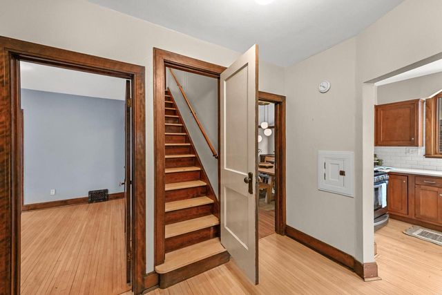 8007 Portland AVENUE, Wauwatosa, WI 53213