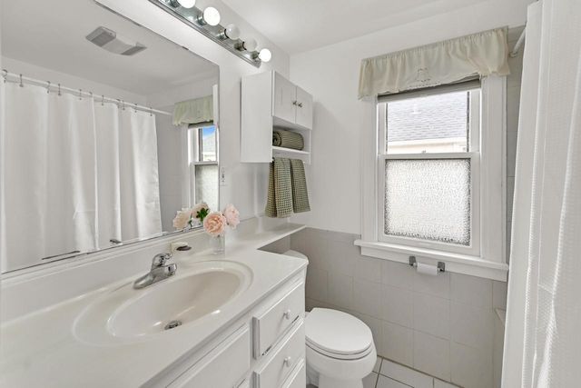 8007 Portland AVENUE, Wauwatosa, WI 53213