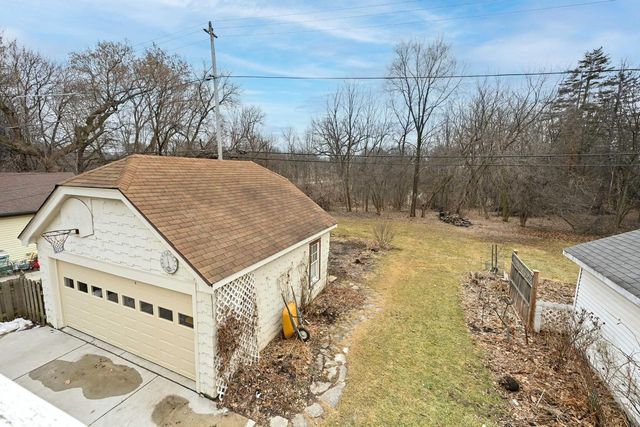 8007 Portland AVENUE, Wauwatosa, WI 53213