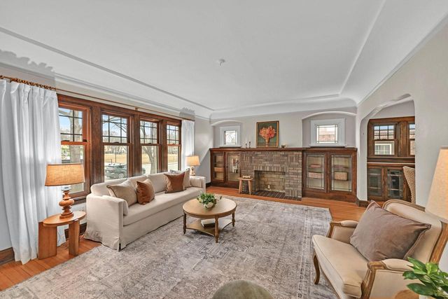 8007 Portland AVENUE, Wauwatosa, WI 53213