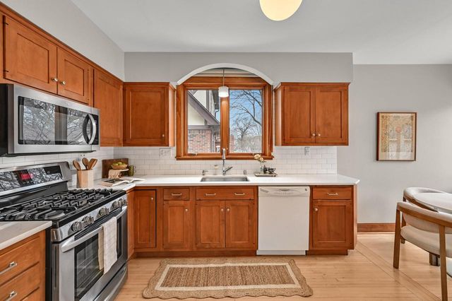 8007 Portland AVENUE, Wauwatosa, WI 53213