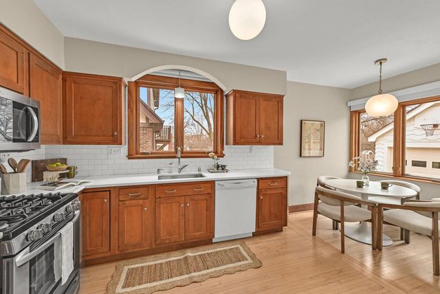 8007 Portland AVENUE, Wauwatosa, WI 53213