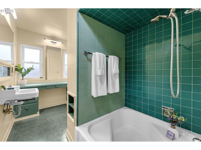201 Nw 46TH St, Vancouver, WA 98663