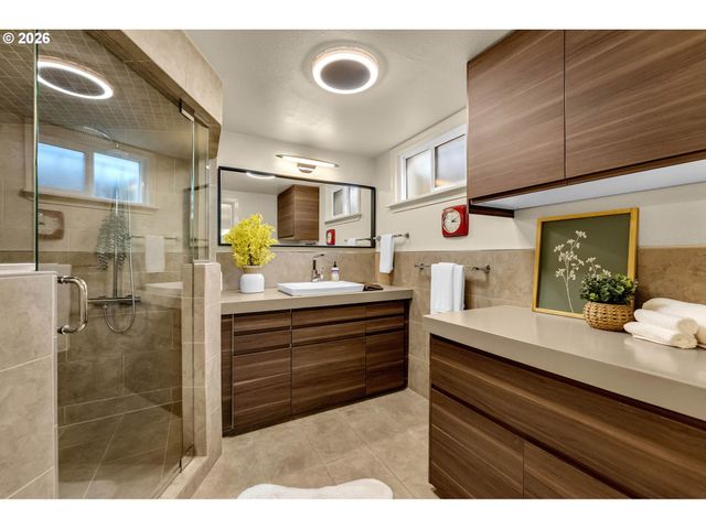 201 Nw 46TH St, Vancouver, WA 98663