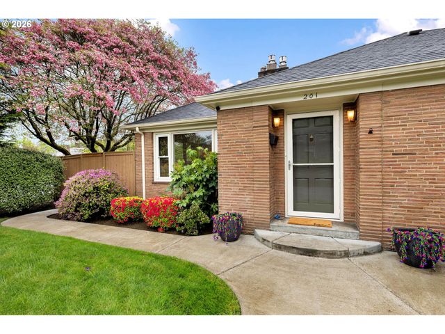 201 Nw 46TH St, Vancouver, WA 98663