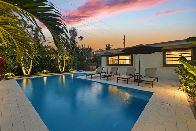 230 Seacrest Lane, Delray Beach, FL 33444