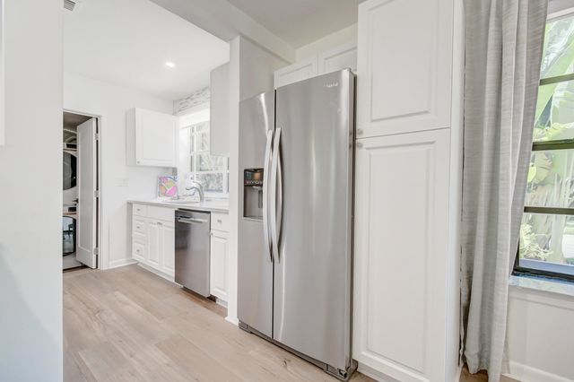 230 Seacrest Lane, Delray Beach, FL 33444