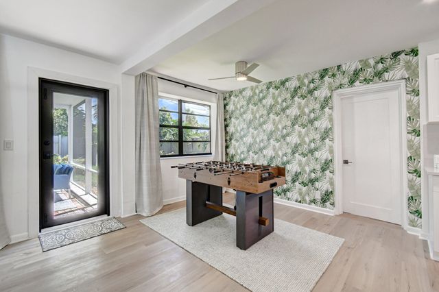 230 Seacrest Lane, Delray Beach, FL 33444