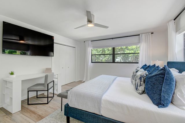 230 Seacrest Lane, Delray Beach, FL 33444