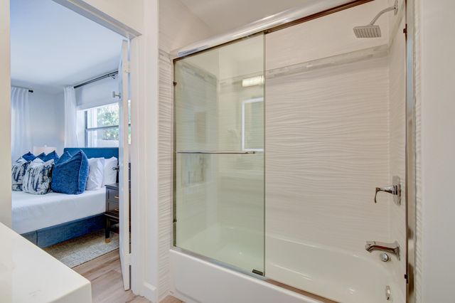 230 Seacrest Lane, Delray Beach, FL 33444