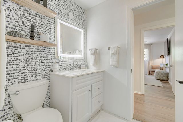 230 Seacrest Lane, Delray Beach, FL 33444