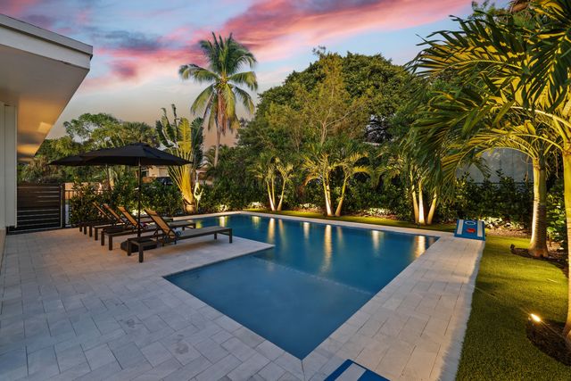 230 Seacrest Lane, Delray Beach, FL 33444