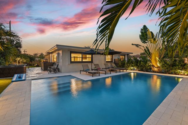 230 Seacrest Lane, Delray Beach, FL 33444