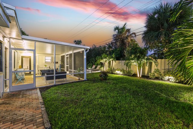 230 Seacrest Lane, Delray Beach, FL 33444
