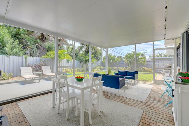 230 Seacrest Lane, Delray Beach, FL 33444