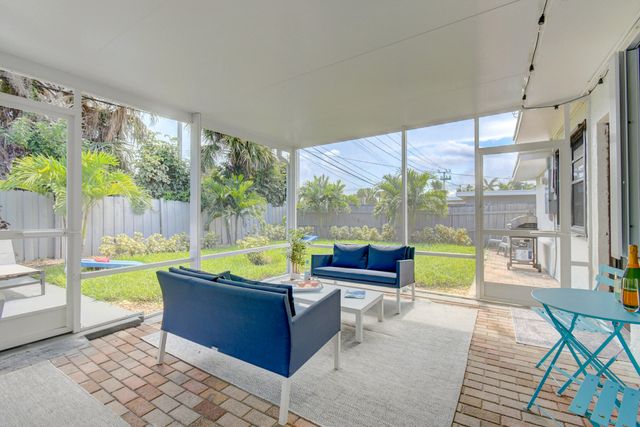 230 Seacrest Lane, Delray Beach, FL 33444