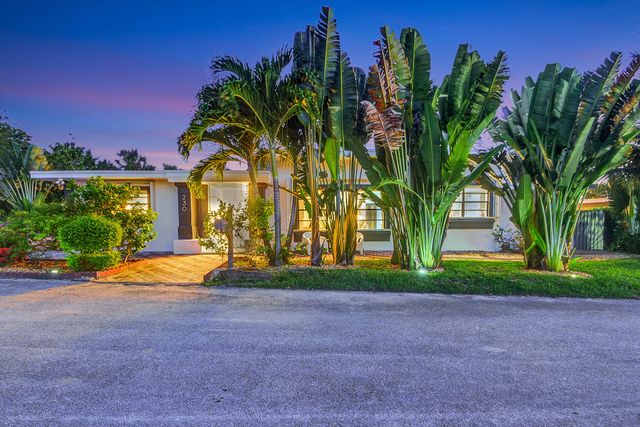 230 Seacrest Lane, Delray Beach, FL 33444