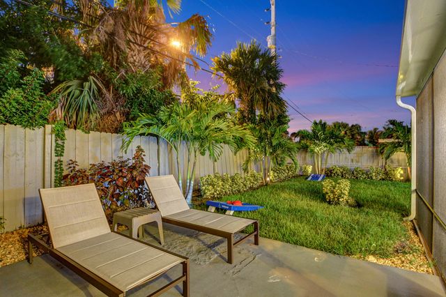 230 Seacrest Lane, Delray Beach, FL 33444