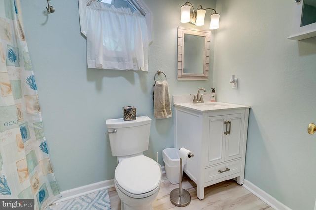 13 COLUMBIA AVE, Ocean View, DE 19970