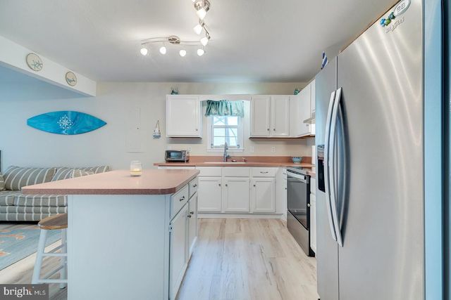13 COLUMBIA AVE, Ocean View, DE 19970