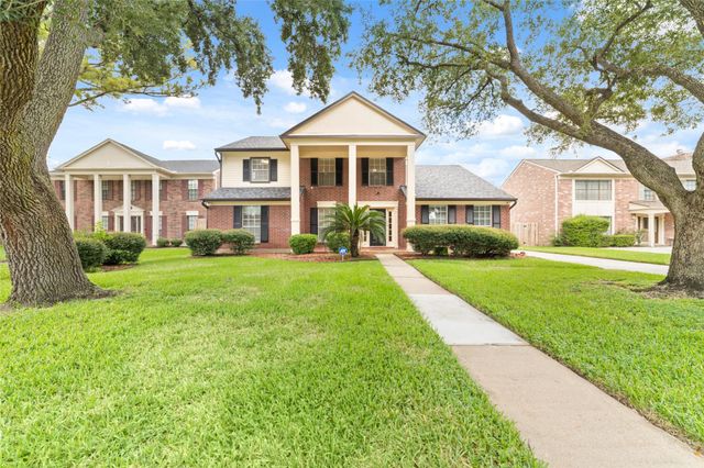 3315 N Sutton Square, Stafford, TX 77477