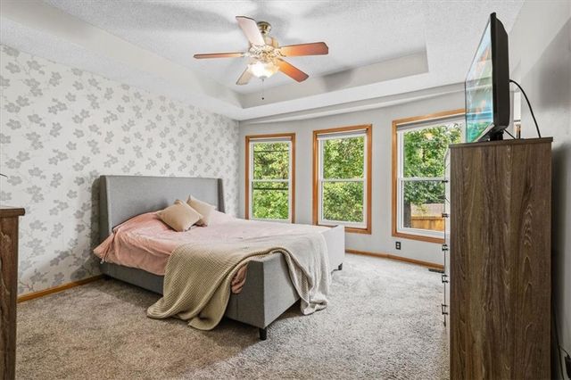 22012 W 48th Street, Shawnee, KS 66226