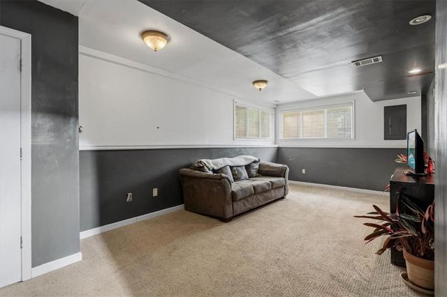 22012 W 48th Street, Shawnee, KS 66226