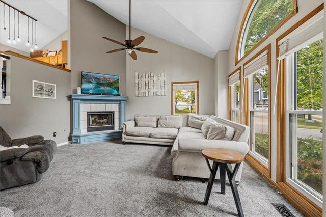 22012 W 48th Street, Shawnee, KS 66226