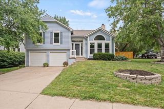22012 W 48th Street, Shawnee, KS 66226