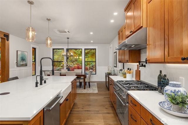 7535 NE West Port Madison Road, Bainbridge Island, WA 98110