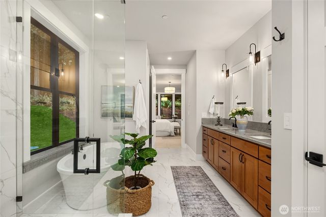 7535 NE West Port Madison Road, Bainbridge Island, WA 98110