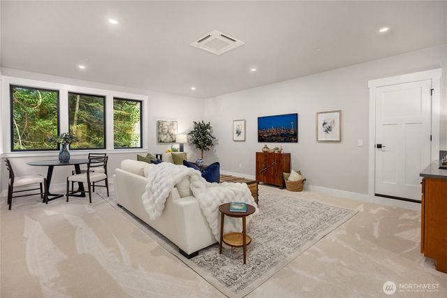 7535 NE West Port Madison Road, Bainbridge Island, WA 98110