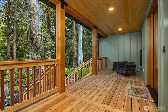 7535 NE West Port Madison Road, Bainbridge Island, WA 98110