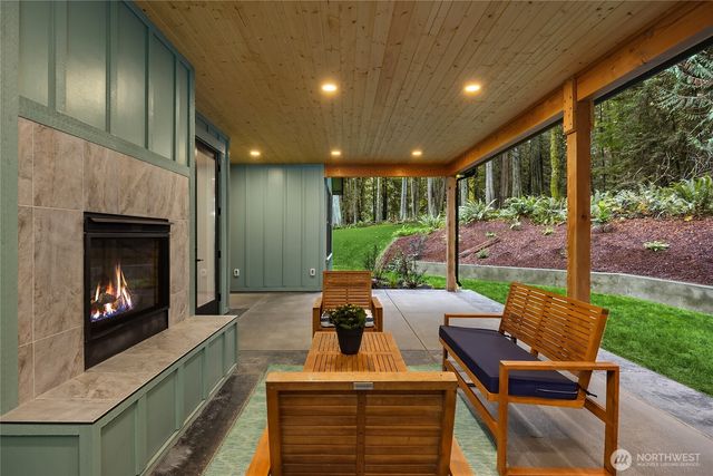 7535 NE West Port Madison Road, Bainbridge Island, WA 98110