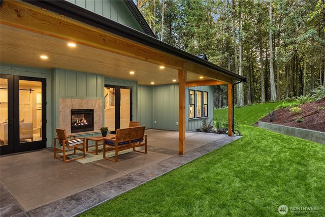 7535 NE West Port Madison Road, Bainbridge Island, WA 98110