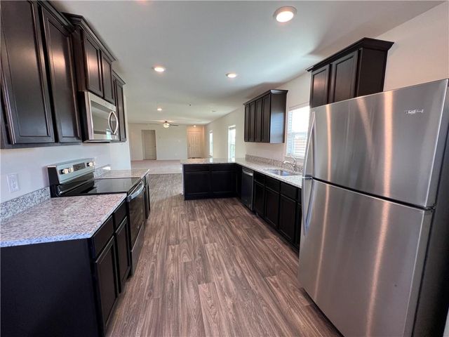 364 Crescent Park DR, Jarrell, TX 76537