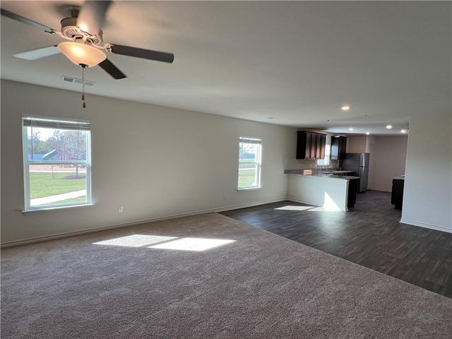 364 Crescent Park DR, Jarrell, TX 76537