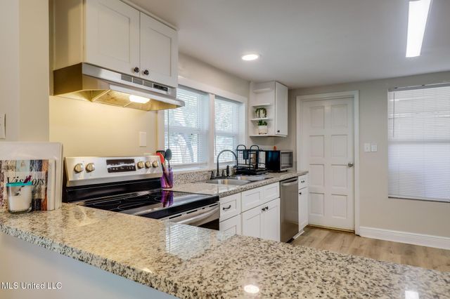 820 Regnault Avenue, Gulfport, MS 39501