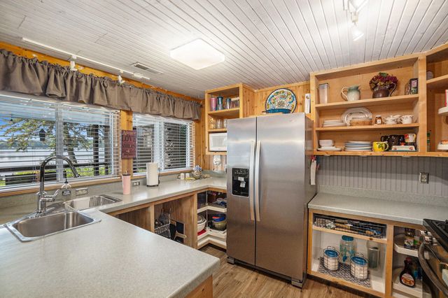 11422 Lakeshore Drive, Cato Twp, MI 48850