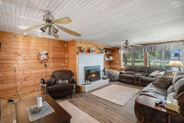 11422 Lakeshore Drive, Cato Twp, MI 48850