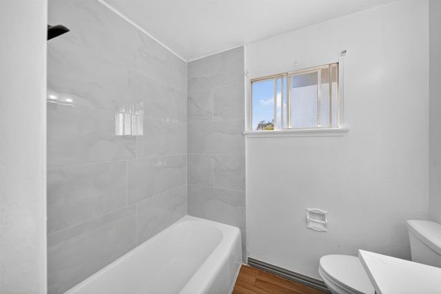 5675 E Ashlan Avenue, Fresno, CA 93727