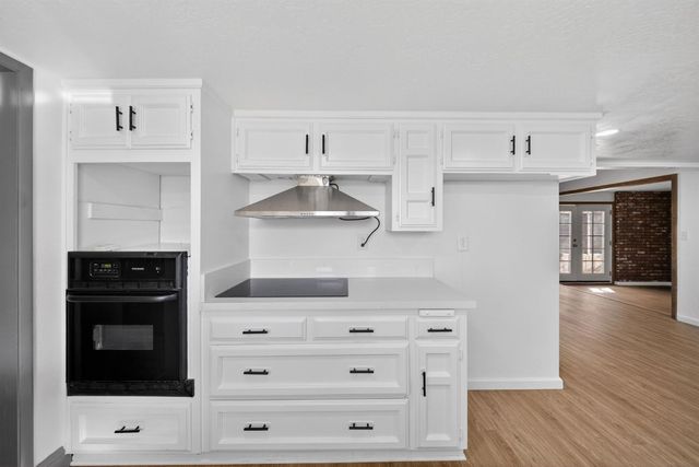 5675 E Ashlan Avenue, Fresno, CA 93727