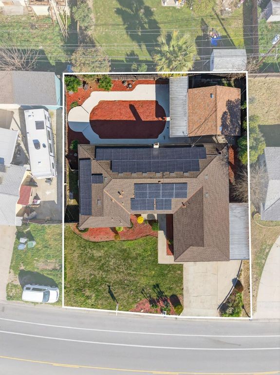 Image 38 of property listing at 5675 E Ashlan Avenue, Fresno, CA 93727