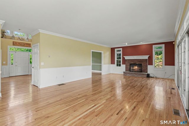 1 Jensen Farm Road, Oxford, CT 06478