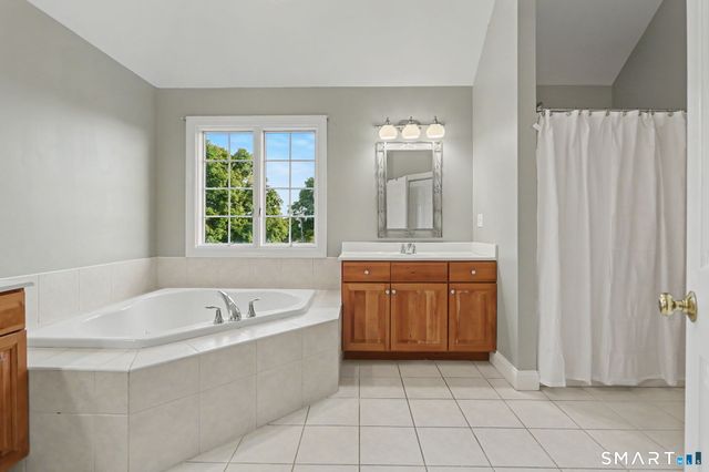 1 Jensen Farm Road, Oxford, CT 06478