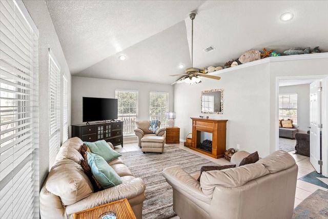 970 Gulfview Drive, Crystal Beach, TX 77650